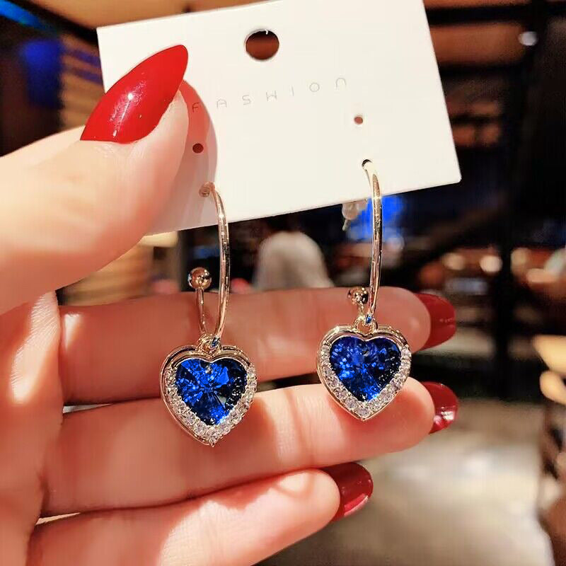 Wholesale Anti-allergy earrings women's light luxury niche design earrings temperament high-end earrings Valentine's Day gift